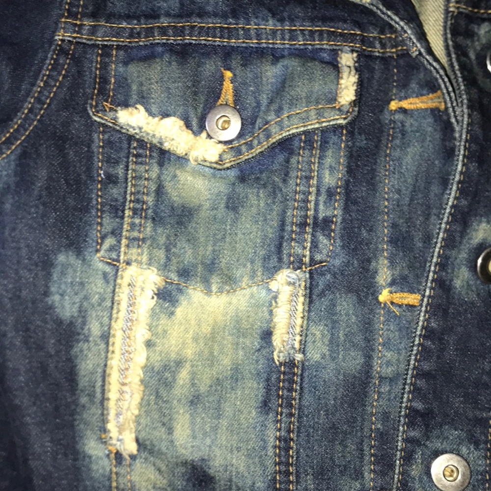 Jean jacket - Picture 2 of 4